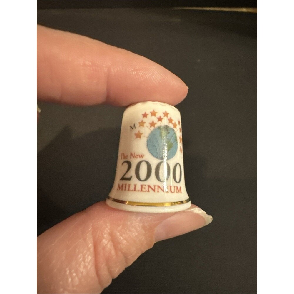 Fine Bone China Thimble Gimbel & Sons The New 2000 Millennium Made In England‎